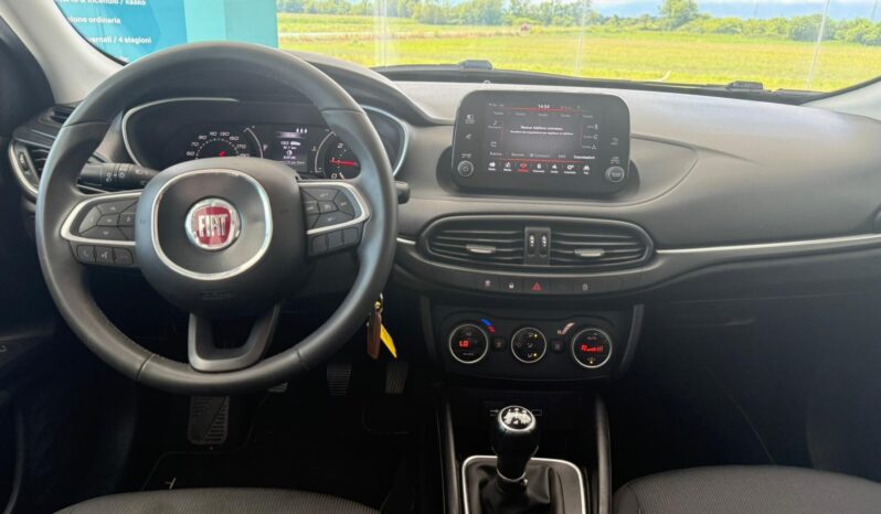
								Fiat Tipo Mirror full									