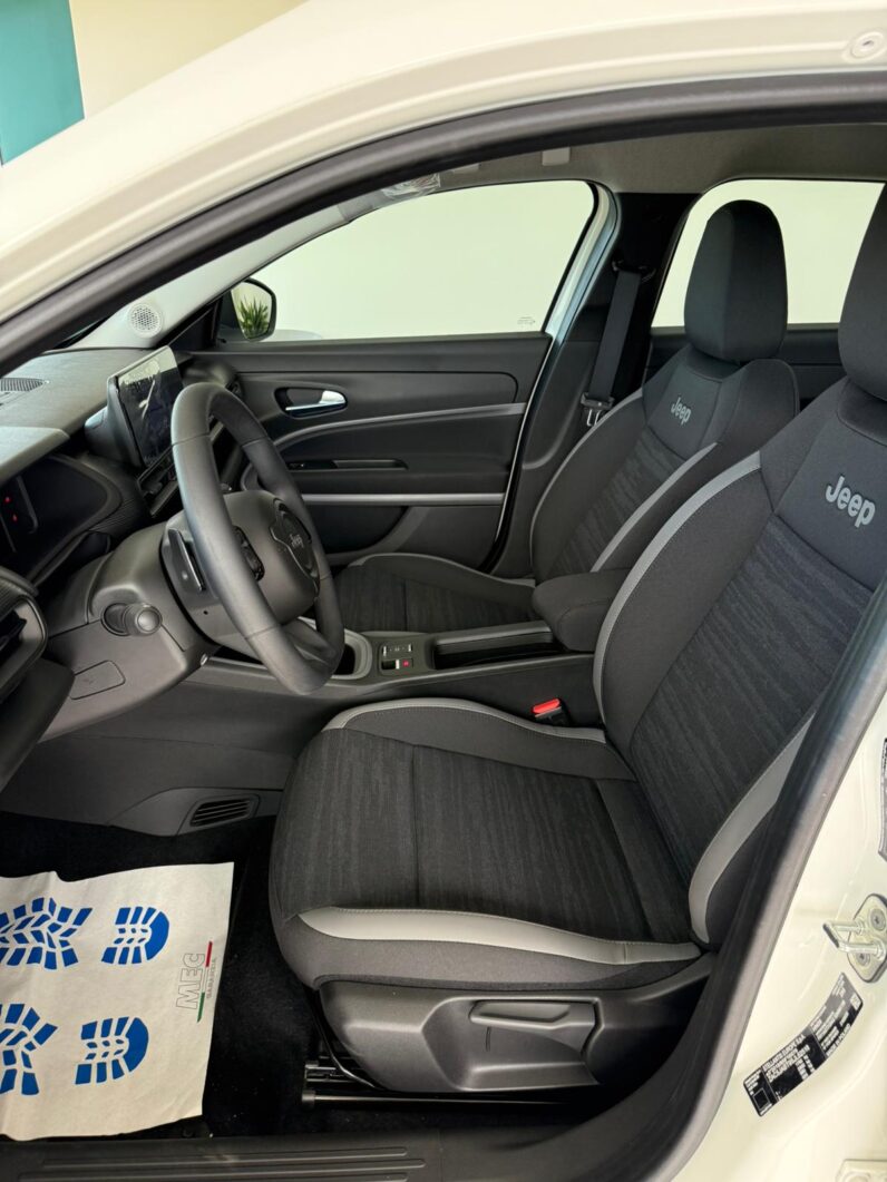 
								Jeep Avenger Longitude full									