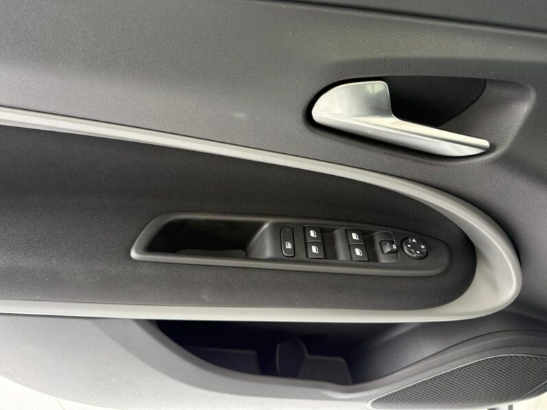 
								Jeep Avenger Longitude full									