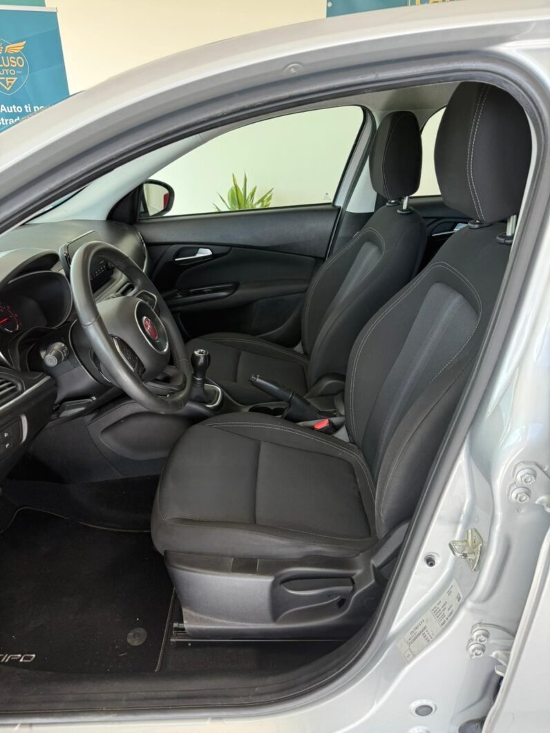 
								Fiat Tipo Mirror full									