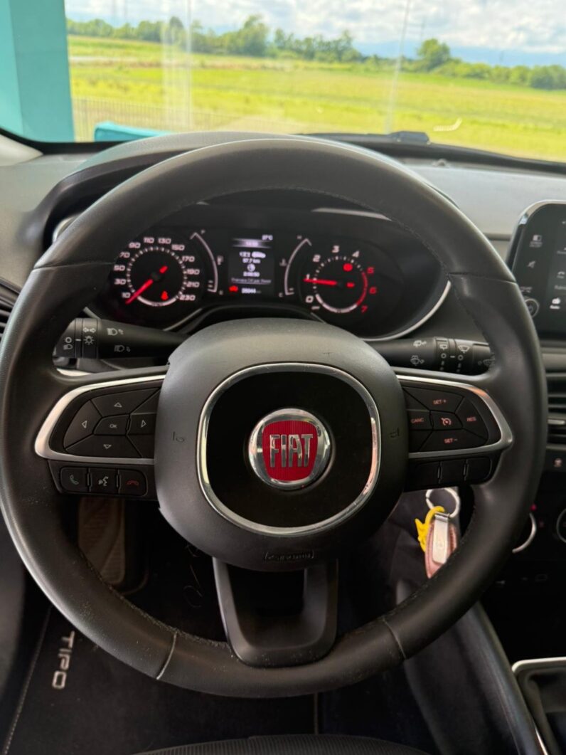 
								Fiat Tipo Mirror full									