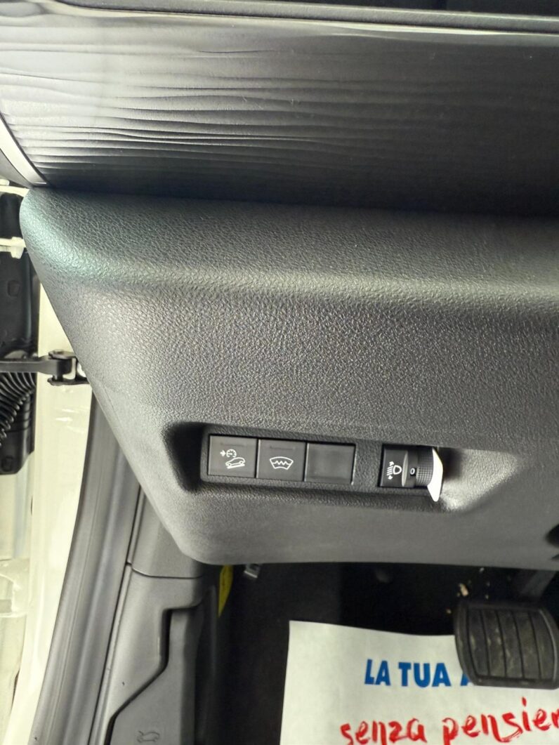 
								Jeep Avenger Longitude full									