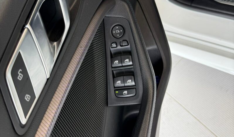 
								BMW 116 M-SPORT full									