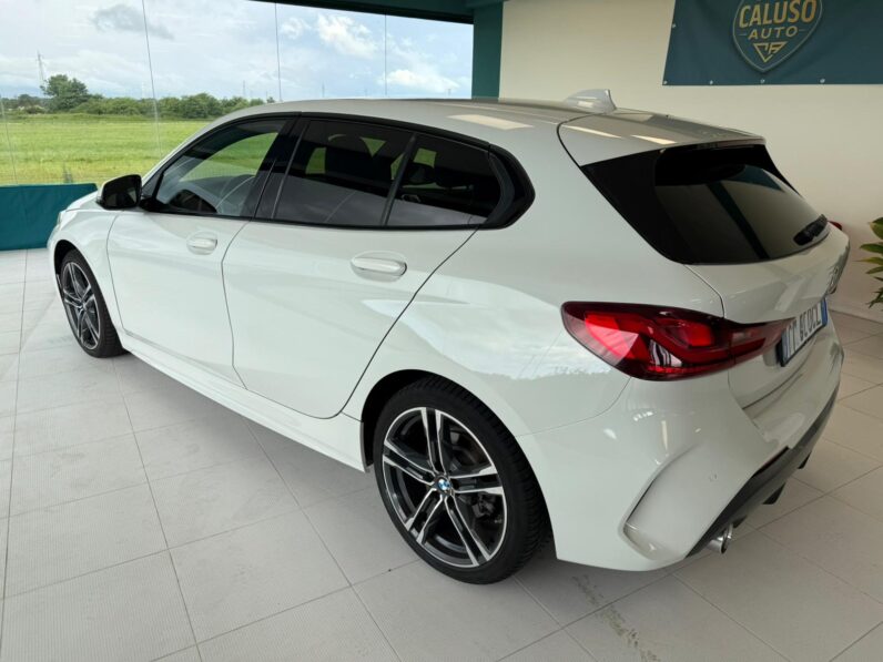 
								BMW 116 M-SPORT full									