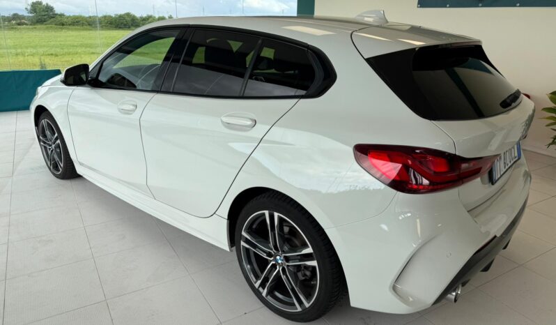 
								BMW 116 M-SPORT full									