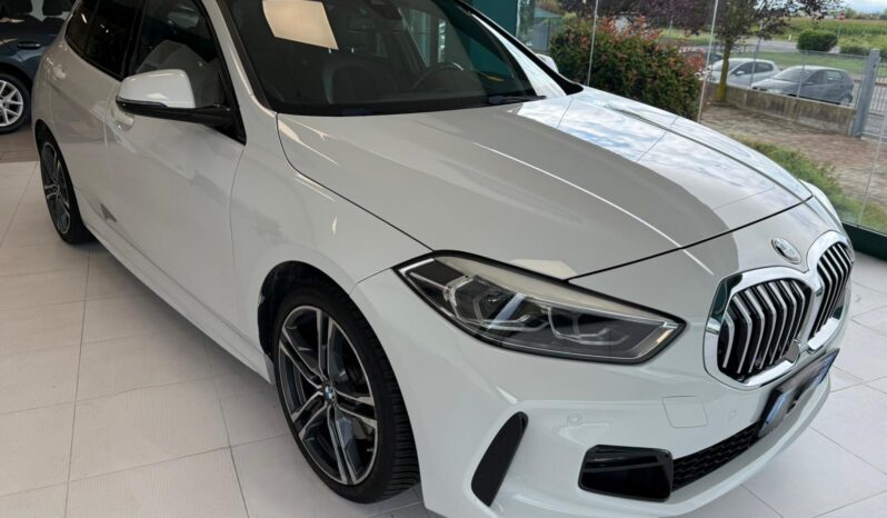 
								BMW 116 M-SPORT full									