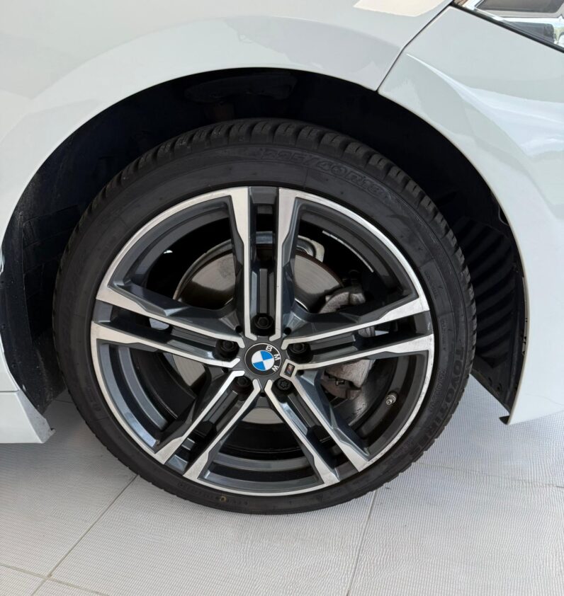 
								BMW 116 M-SPORT full									