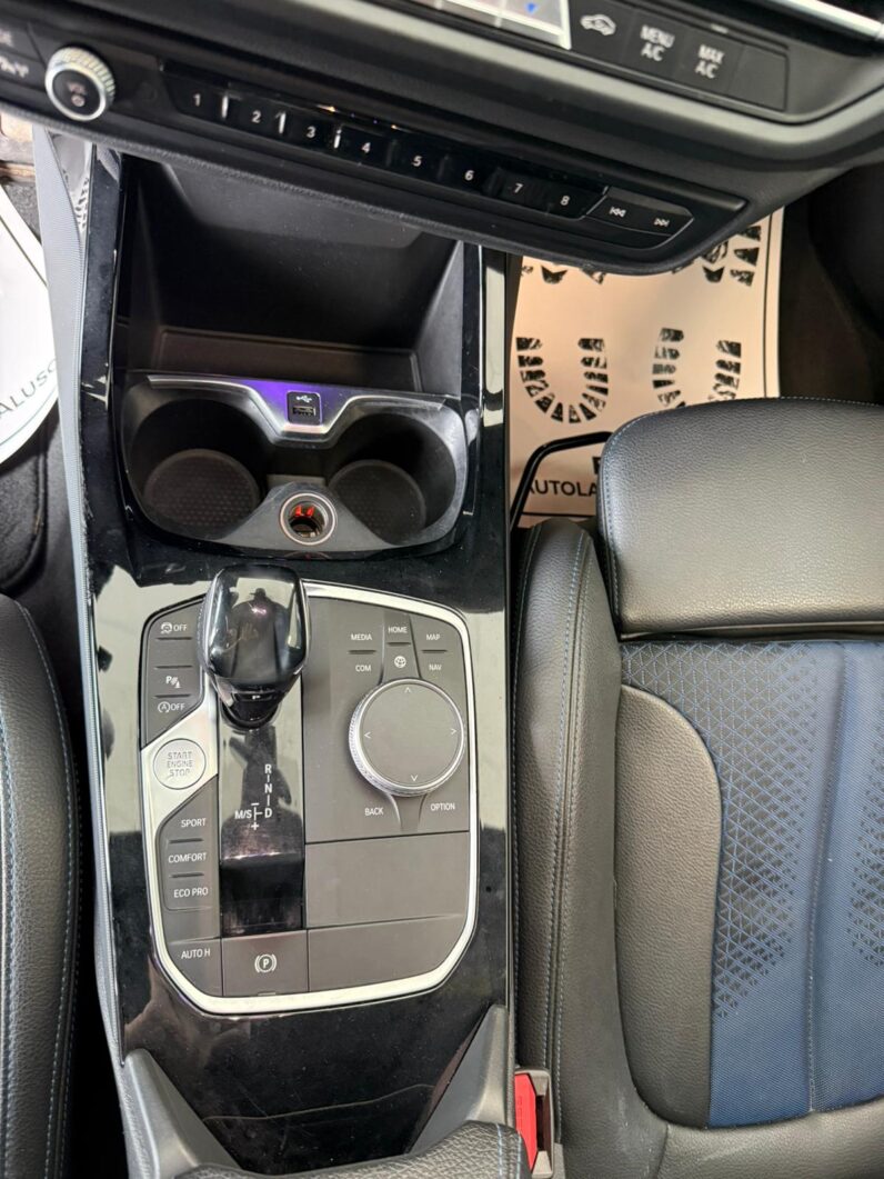 
								BMW 116 M-SPORT full									