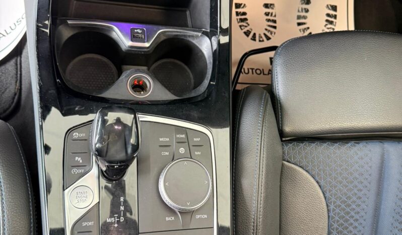 
								BMW 116 M-SPORT full									