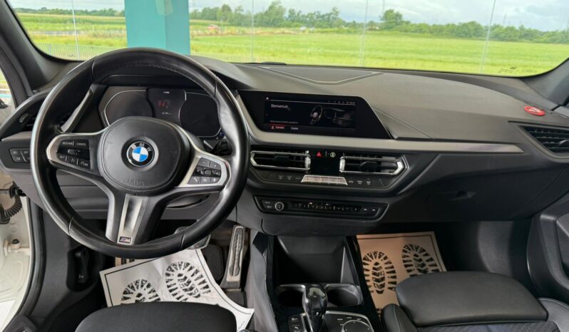 
								BMW 116 M-SPORT full									