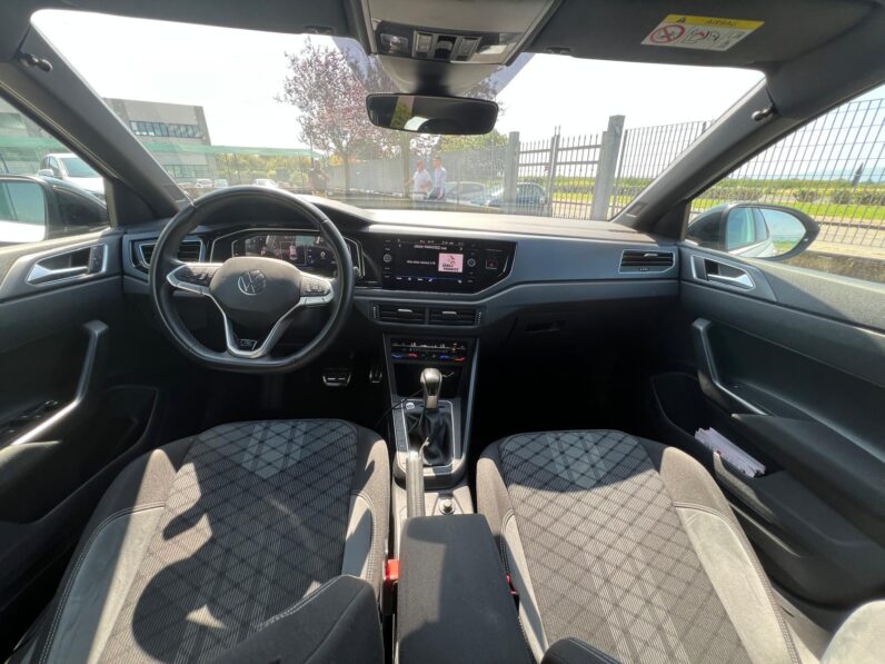 
								Volkswagen Taigo R-LINE full									