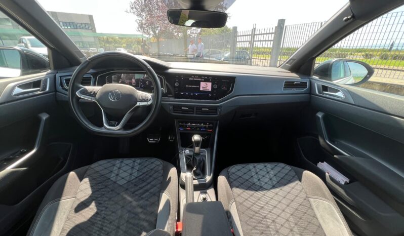 
								Volkswagen Taigo R-LINE full									