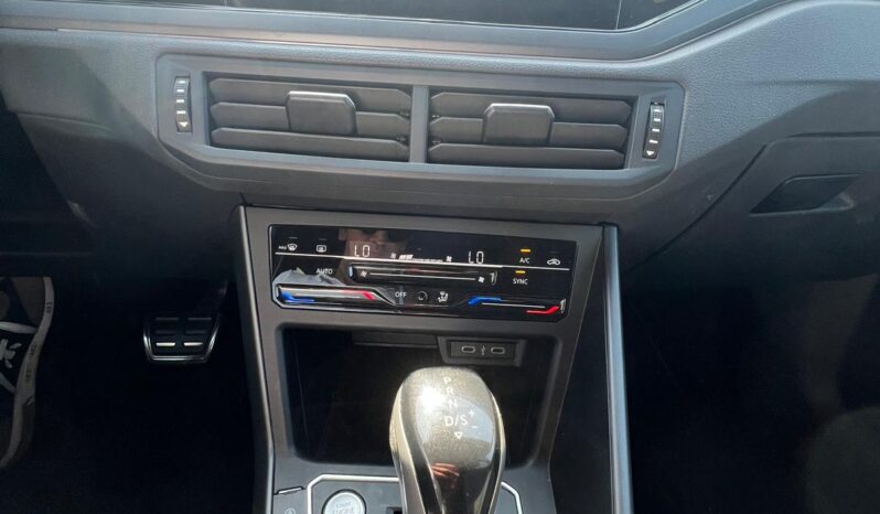 
								Volkswagen Taigo R-LINE full									