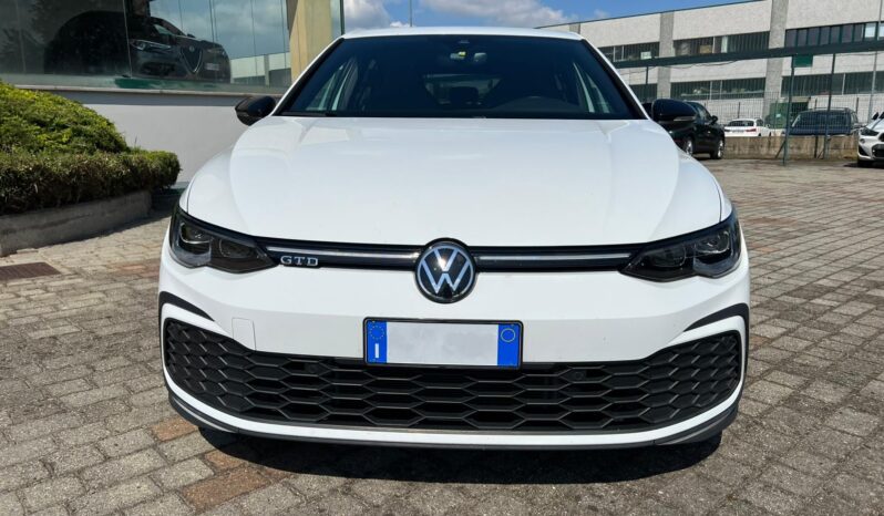 
								Volkswagen Golf GTD R-LINE full									