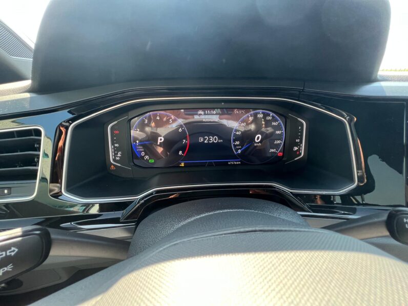 
								Volkswagen Taigo R-LINE full									