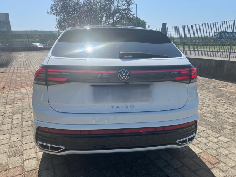 
								Volkswagen Taigo R-LINE full									