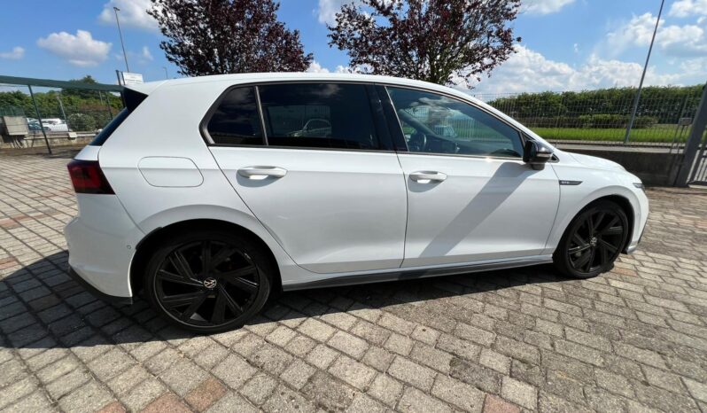 
								Volkswagen Golf GTD R-LINE full									