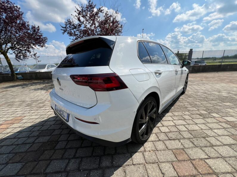 
								Volkswagen Golf GTD R-LINE full									
