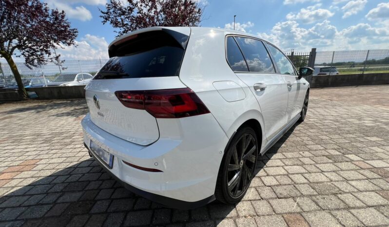 
								Volkswagen Golf GTD R-LINE full									