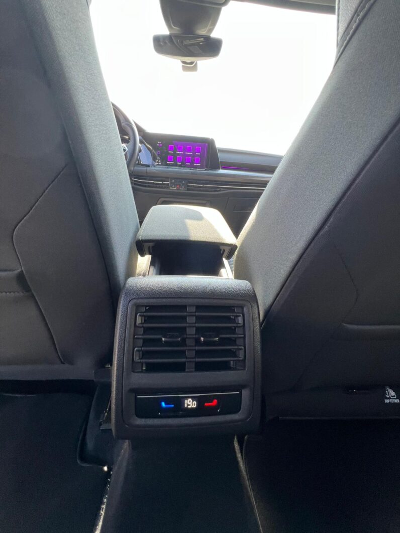 
								Volkswagen Golf GTD R-LINE full									