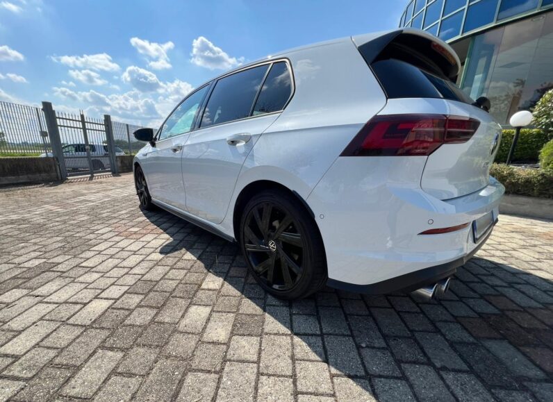 
								Volkswagen Golf GTD R-LINE full									