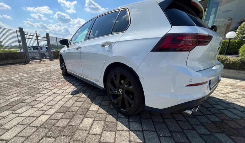 
								Volkswagen Golf GTD R-LINE full									