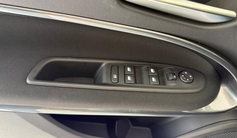 
								FIAT 600 HYBRID ICOM full									