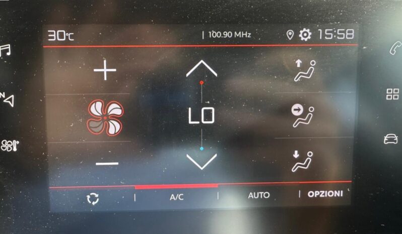 
								C3 1.2 puretech Shine full									