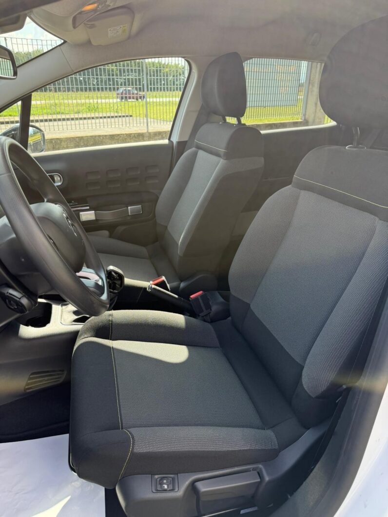 
								C3 1.2 puretech Shine full									