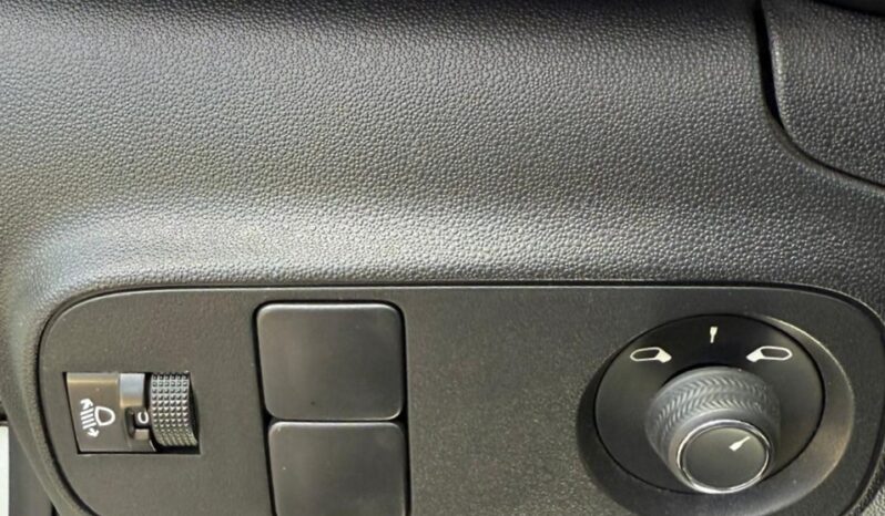 
								C3 1.2 puretech Shine full									