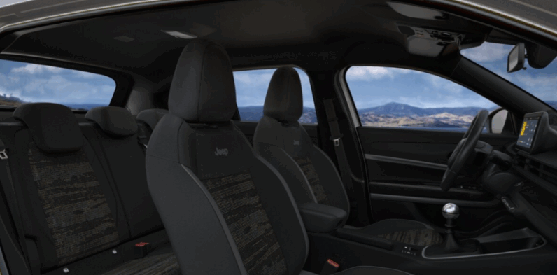 
								JEEP AVENGER LONGITUDE full									