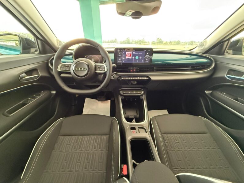 
								FIAT 600 HYBRID ICOM full									