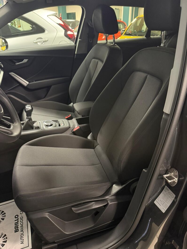 
								AUDI Q2 30 TFSI S LINE full									