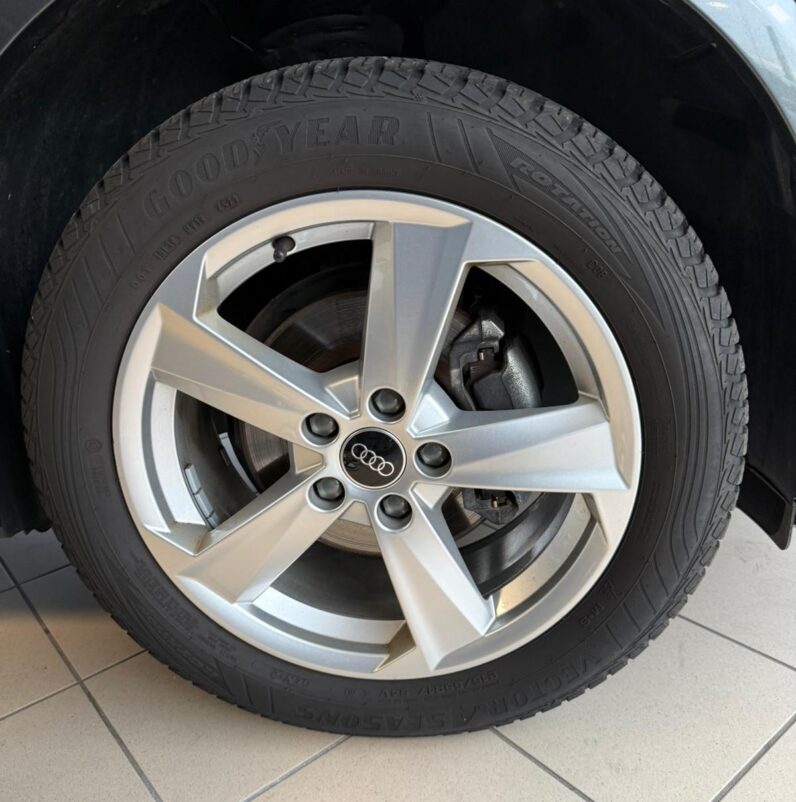 
								AUDI Q2 30 TFSI S LINE full									