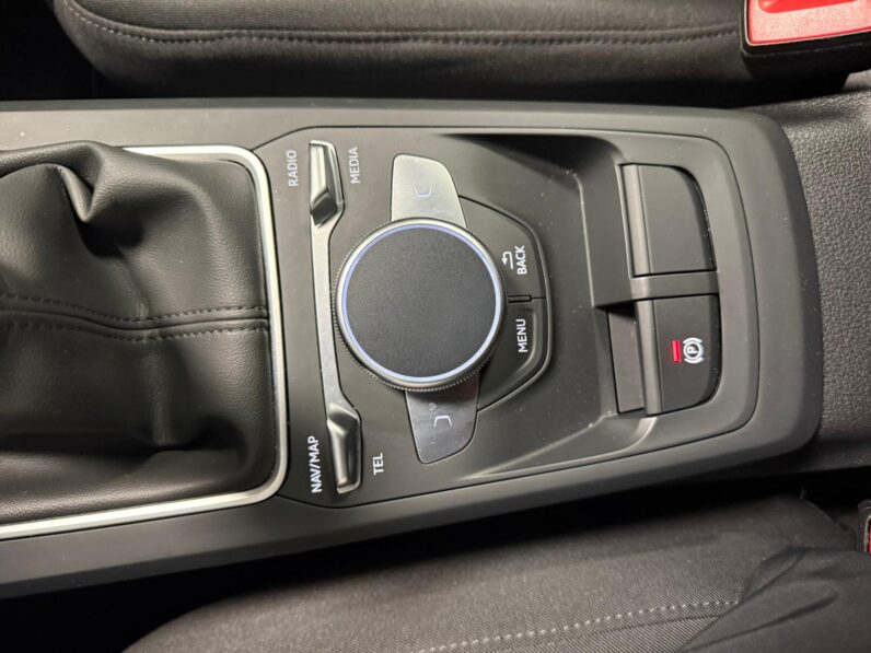 
								AUDI Q2 30 TFSI S LINE full									