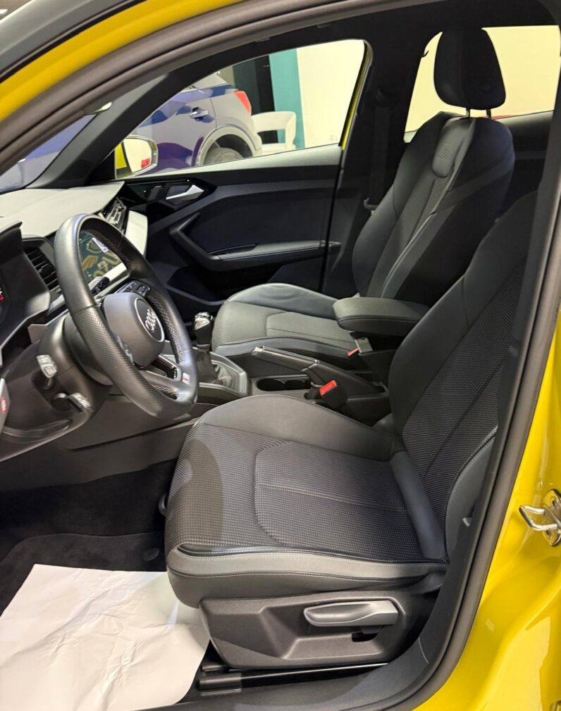 
								A1 SPORTBACK 30 1.0 TFSI S LINE full									