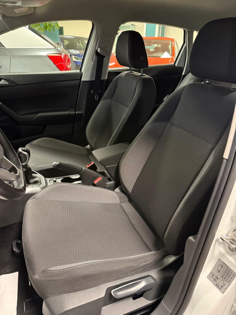 
								VOLKSWAGEN POLO STYLE full									