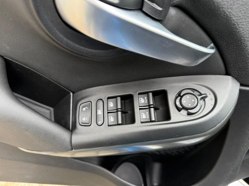 
								FIAT 500X SPORT full									