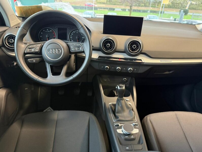 
								AUDI Q2 30 TFSI S LINE full									