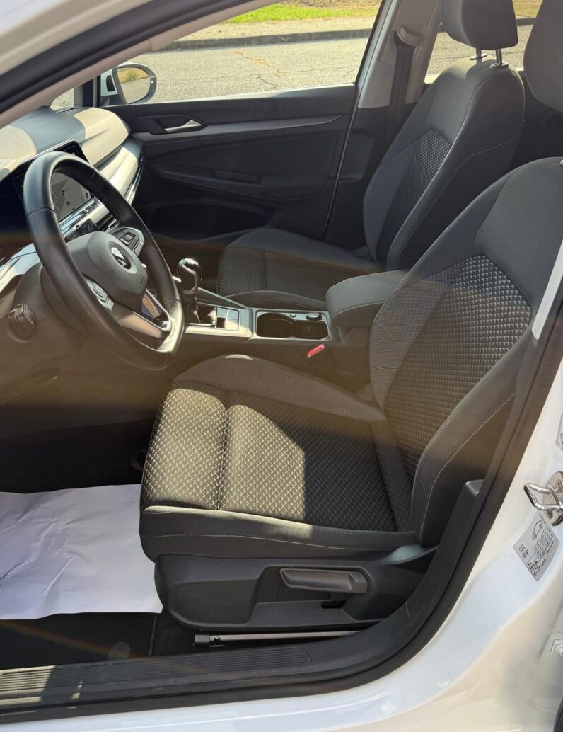 
								Volkswagen Golf Golf VIII full									