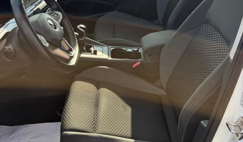 
								Volkswagen Golf Golf VIII full									