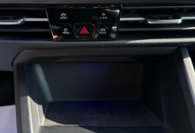 
								Volkswagen Golf Golf VIII full									