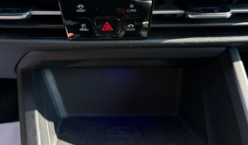 
								Volkswagen Golf Golf VIII full									