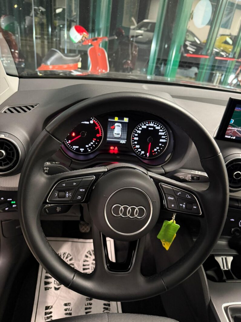 
								AUDI Q2 30 TFSI S LINE full									