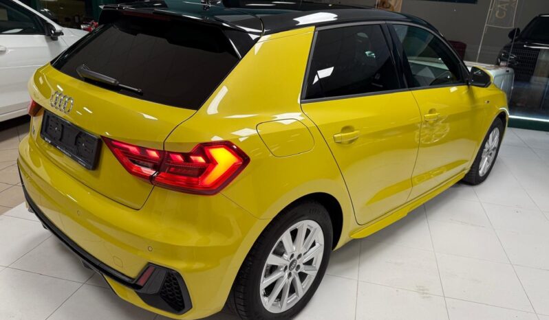 
								A1 SPORTBACK 30 1.0 TFSI S LINE full									