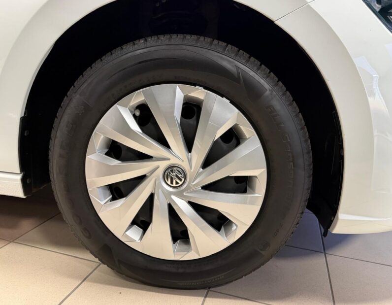 
								VOLKSWAGEN POLO STYLE full									