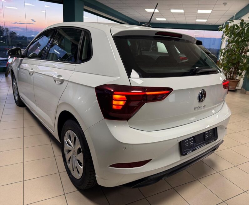 
								VOLKSWAGEN POLO STYLE full									