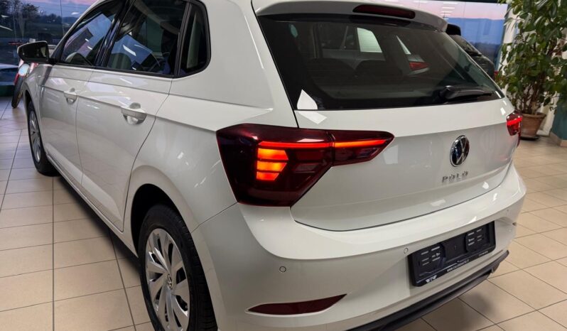 
								VOLKSWAGEN POLO STYLE full									