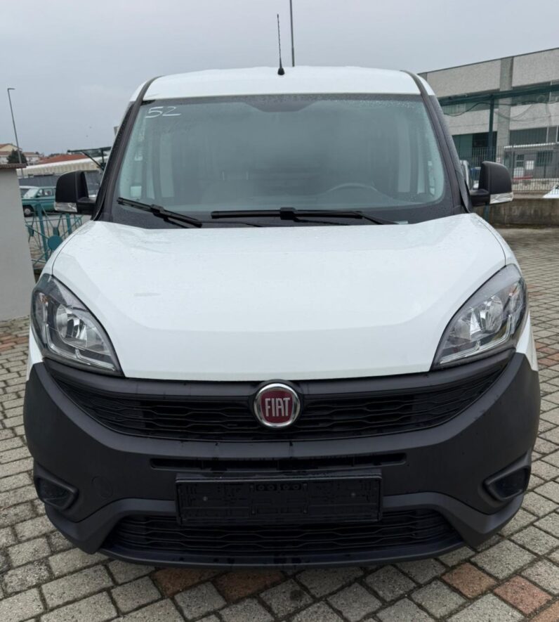 
								FIAT DOBLO MAX full									