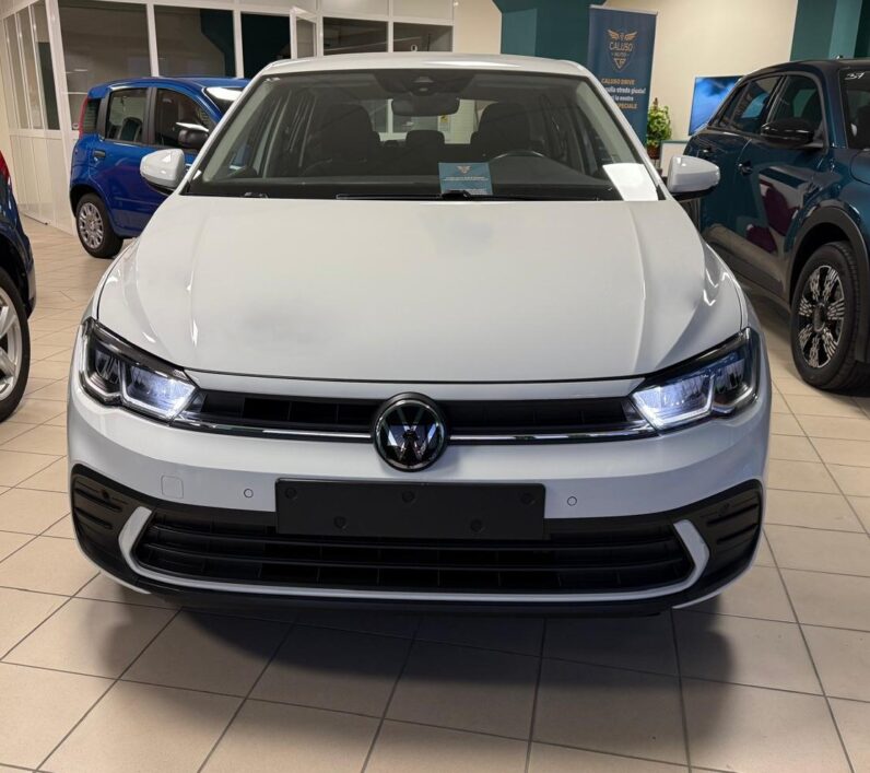 
								VOLKSWAGEN POLO STYLE full									